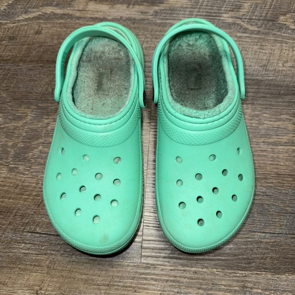 Crocs Classic Lined Clog Kids J4 Mint Green Fuzzy Fur Slip On Shoes